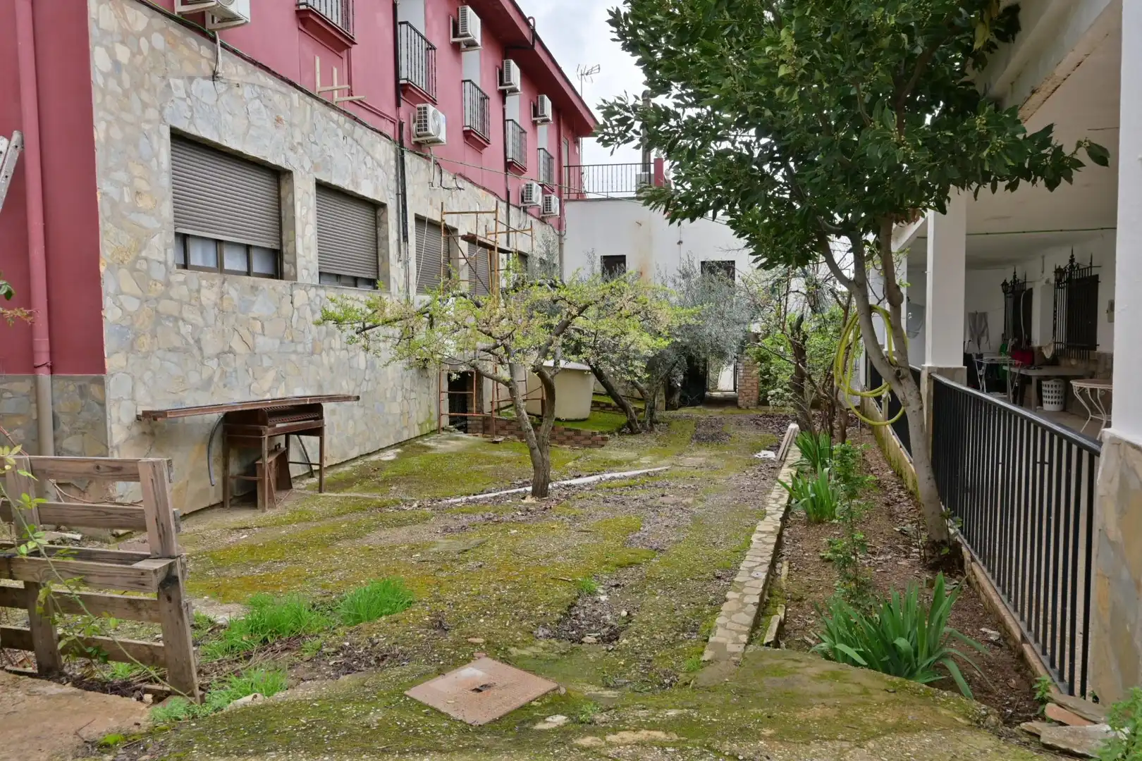 Jardí de Finca rústica en venda en Las Navas de la Concepción amb Jardí privat, Terrassa i Moblat