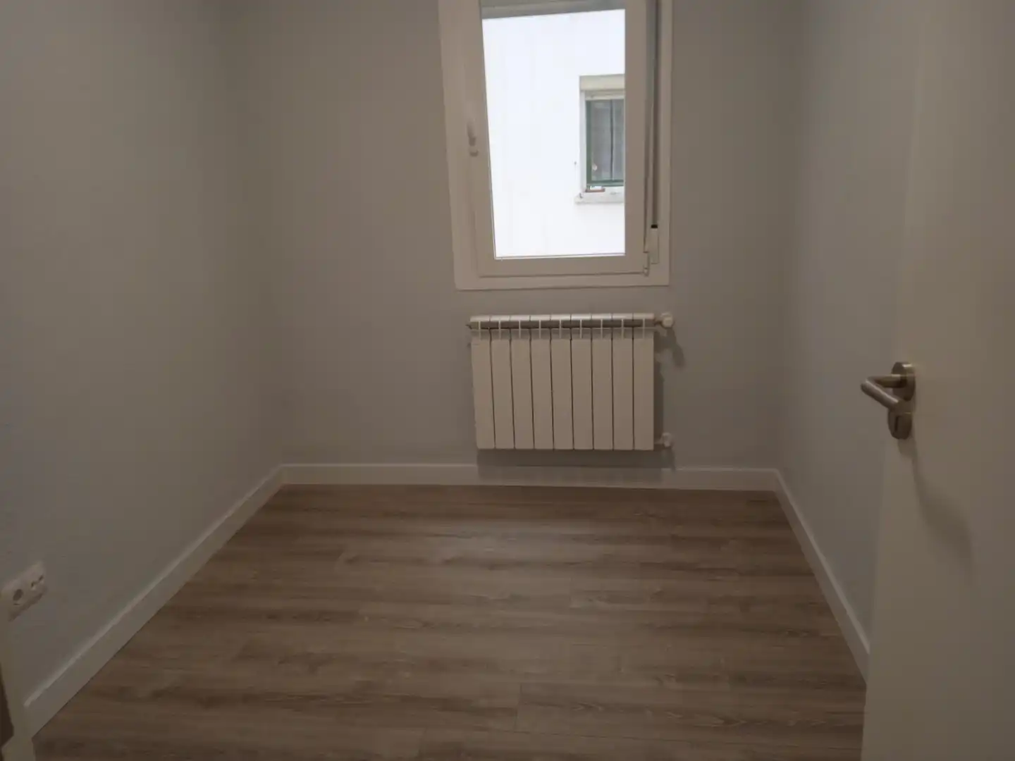 Schlafzimmer von Wohnung zur Miete in Madrid mit Klimaanlage, Heizung und Parkett