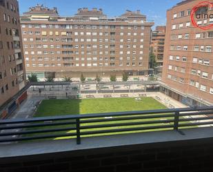 Terrassa de Pis de lloguer en  Pamplona / Iruña amb Aire condicionat, Terrassa i Balcó