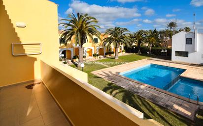 Vista exterior de Apartament en venda en Ciutadella de Menorca amb Terrassa, Moblat i Piscina comunitària