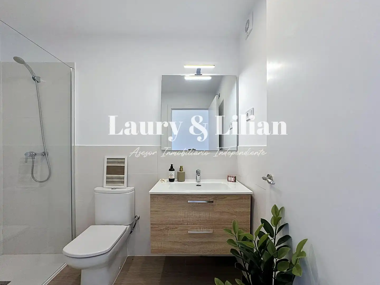Bany de Apartament en venda en Llançà amb Aire condicionat, Calefacció i Terrassa