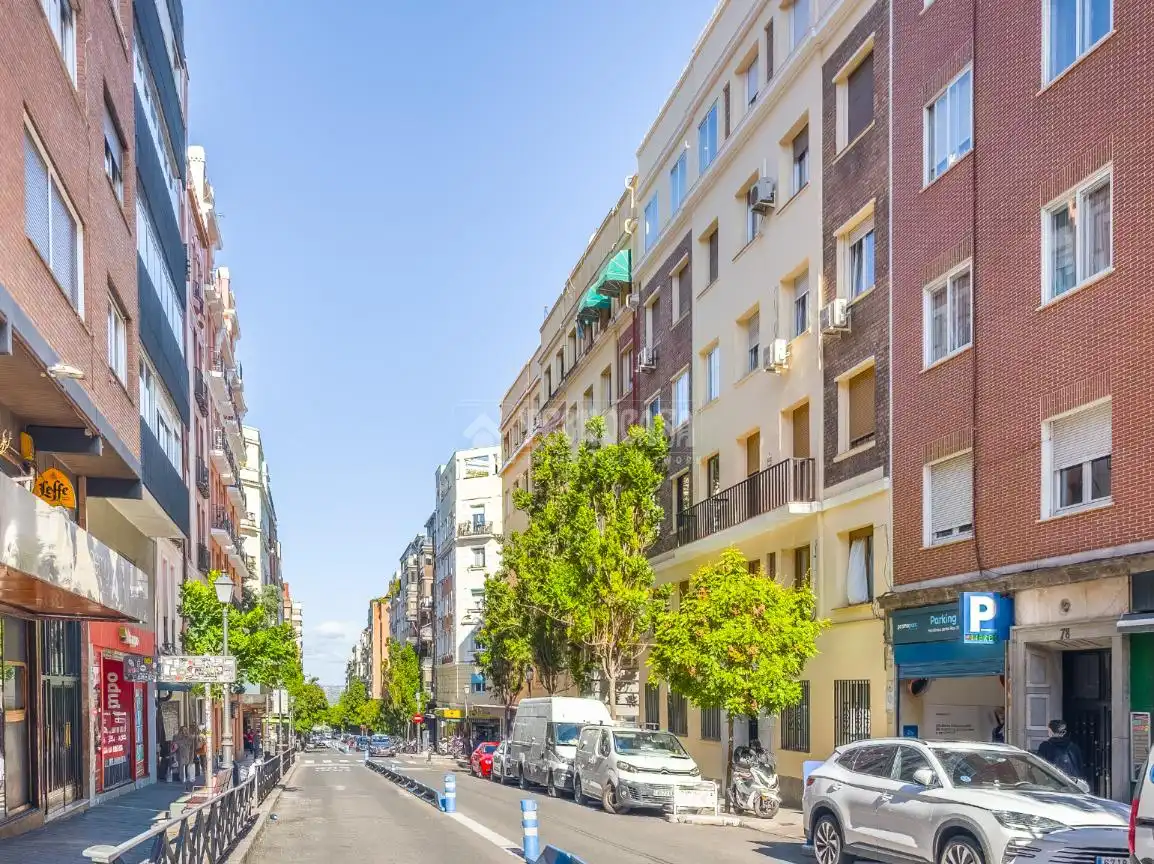 Vista exterior de Pis en venda en Madrid