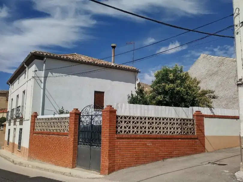 Casa amb jardí en venda a C/ CARDENAL GIL DE ALBORNOZ 9, imagen 4