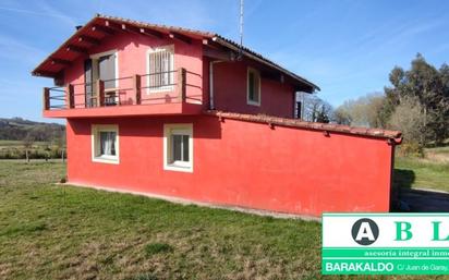 Vista exterior de Casa o xalet en venda en Vilasantar amb Terrassa, Piscina i Balcó