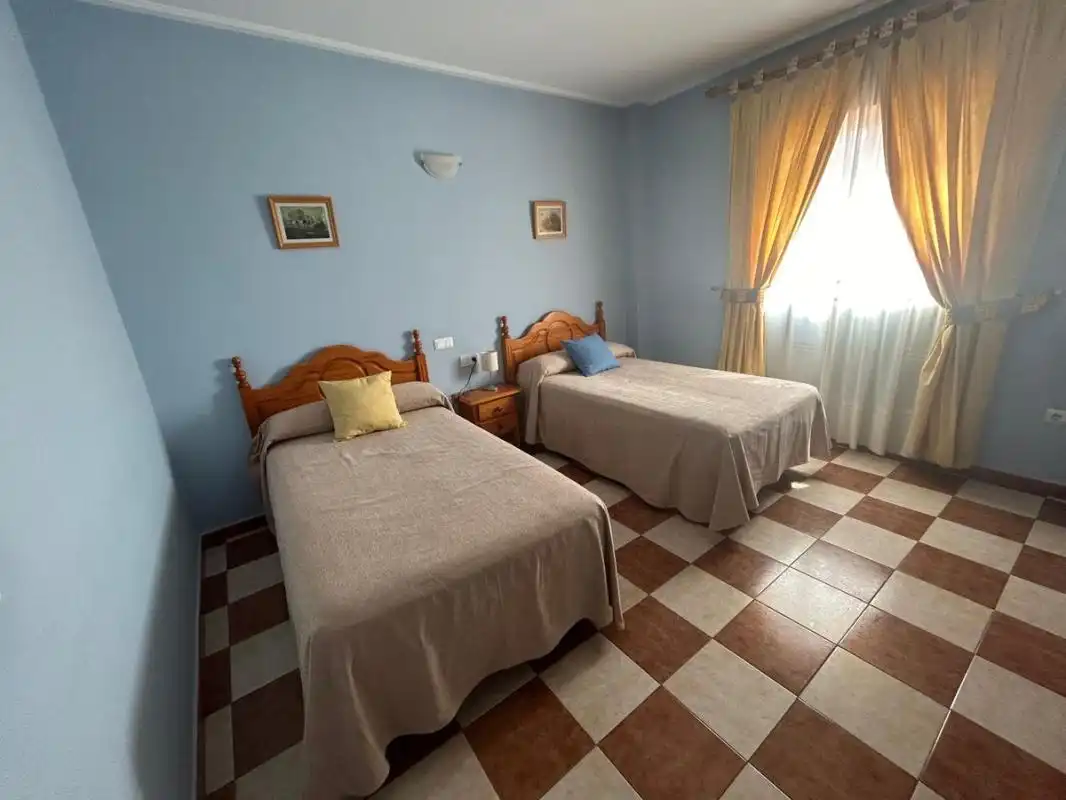 Habitación de Local en venta en Navalvillar de Pela con Aire acondicionado y Calefacción