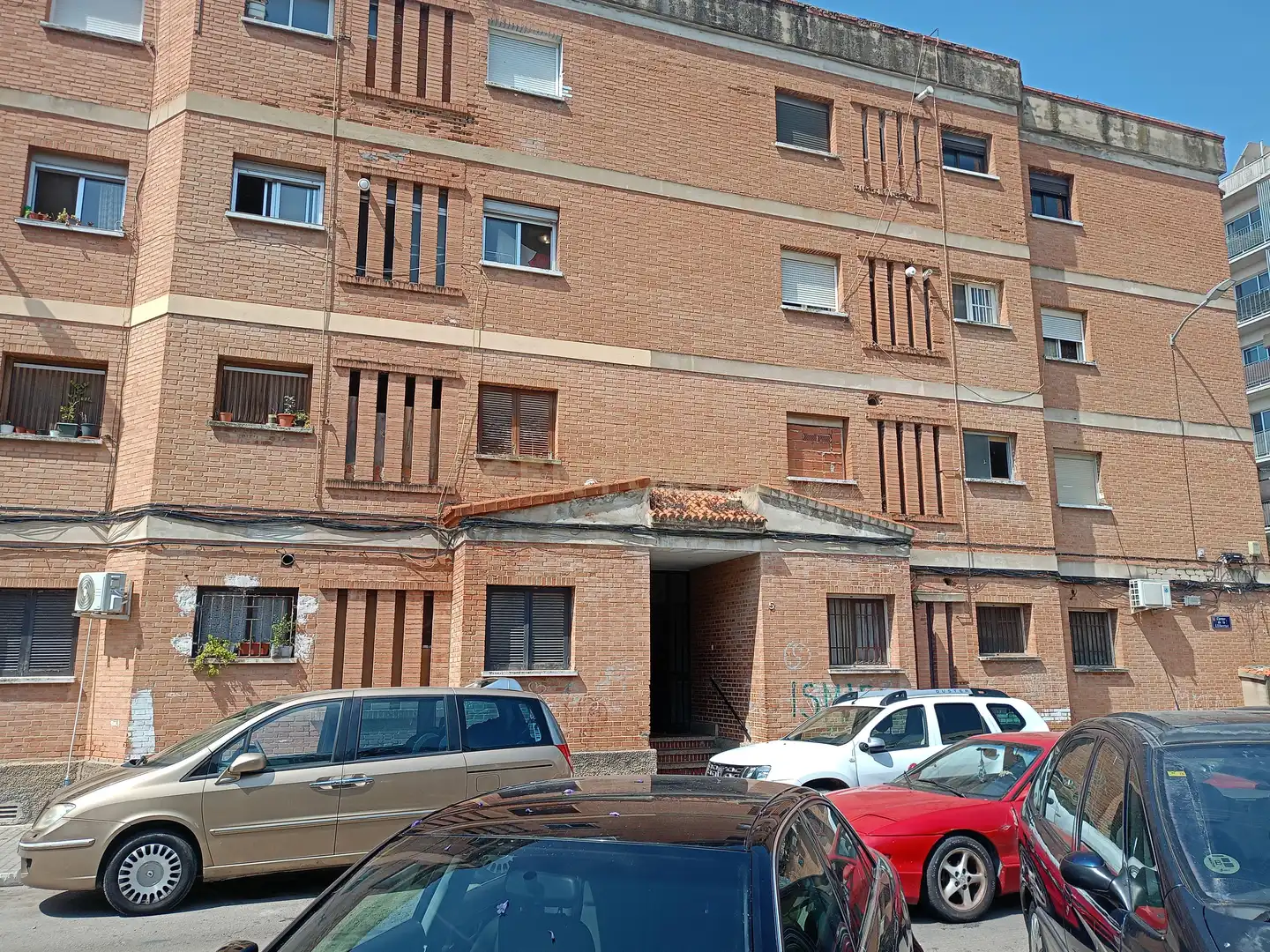 Vista exterior de Apartamento en venta en Paterna con Balcón