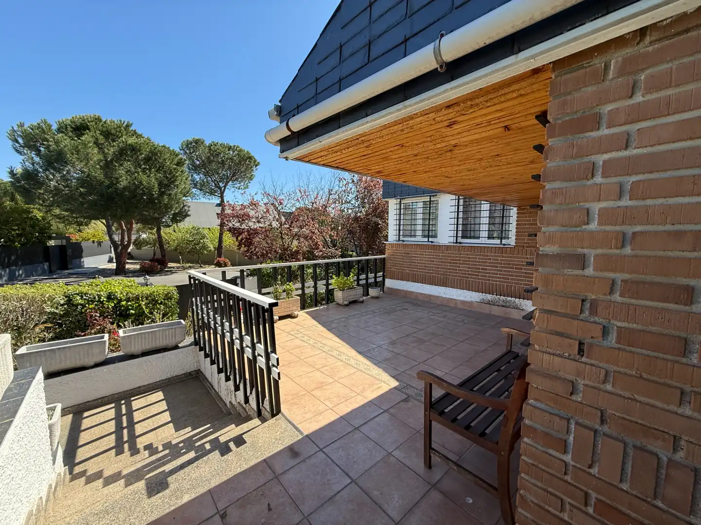 Terrassa de Casa o xalet en venda en Las Rozas de Madrid amb Aire condicionat, Calefacció i Jardí privat