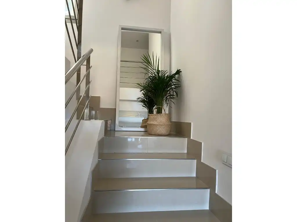 Einfamilien-Reihenhaus zur Miete in Calvià mit Klimaanlage, Privatgarten und Terrasse