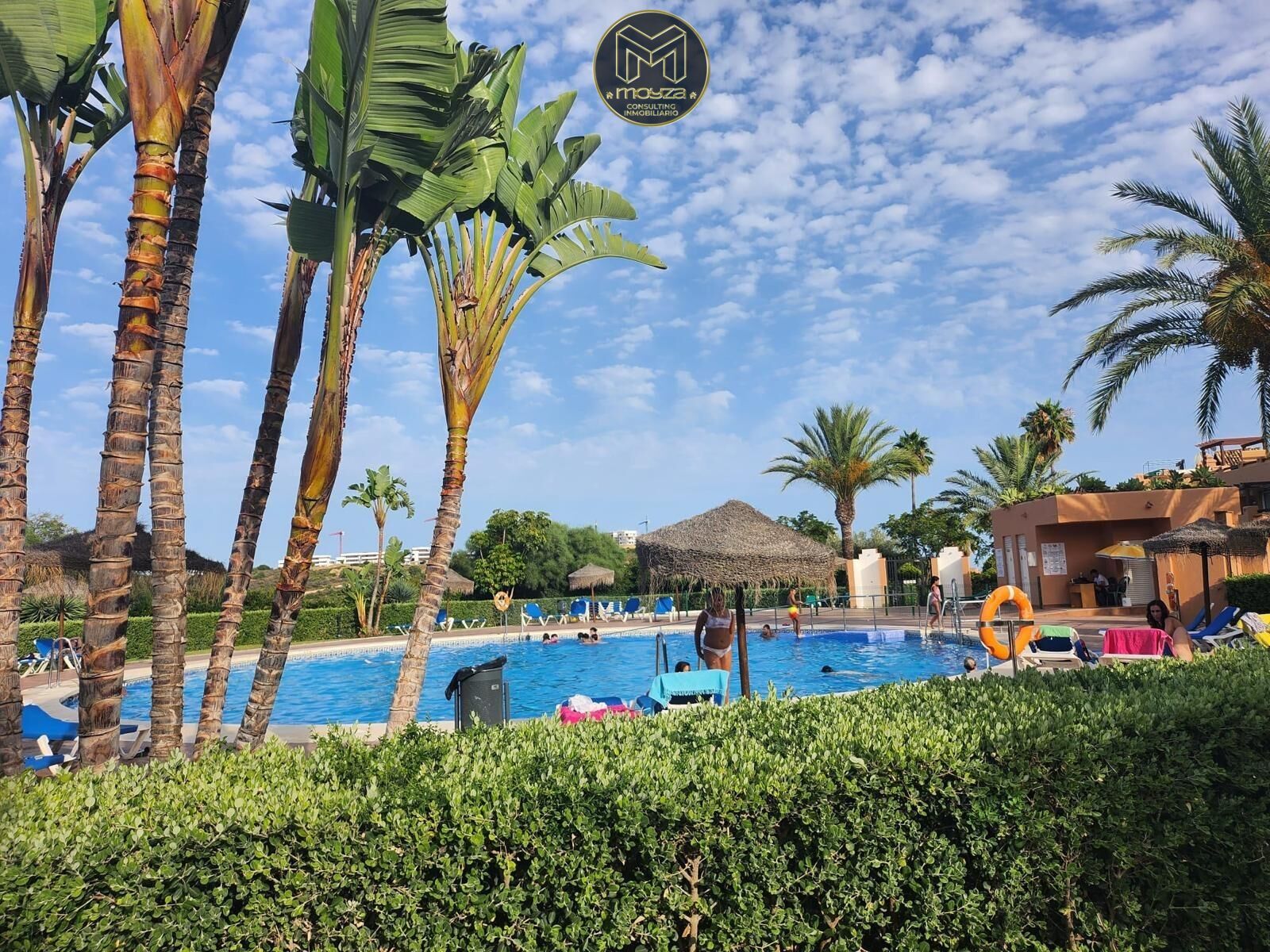 Piscina de Àtic de lloguer en Casares amb Piscina comunitària