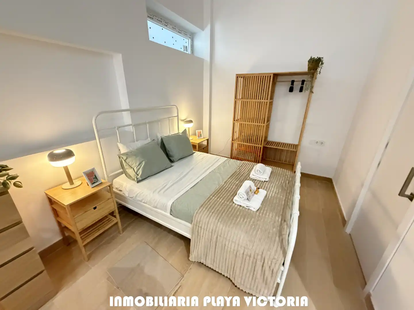 Habitación de Loft en venta en Cádiz con Aire acondicionado y Amueblado