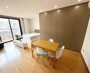 Bedroom of Flat to rent in  Barcelona Capital  with Air Conditioner, Swimming Pool and Community pool