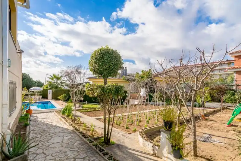 Jardín de Casa o chalet en venta en Lloret de Mar con Calefacción, Jardín privado y Piscina