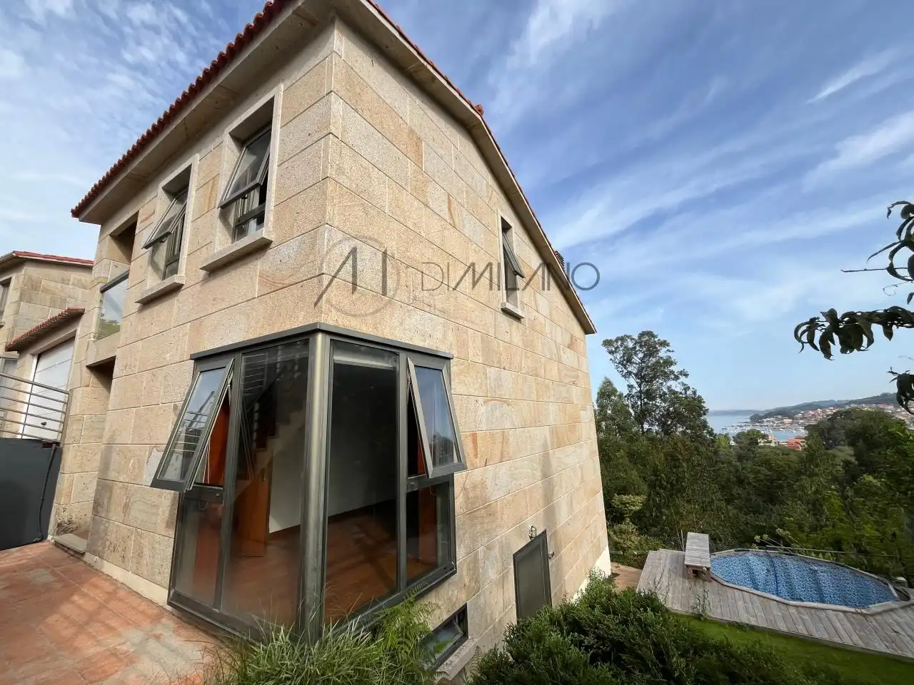 Vista exterior de Casa o chalet en venta en Cangas  con Calefacción, Jardín privado y Terraza