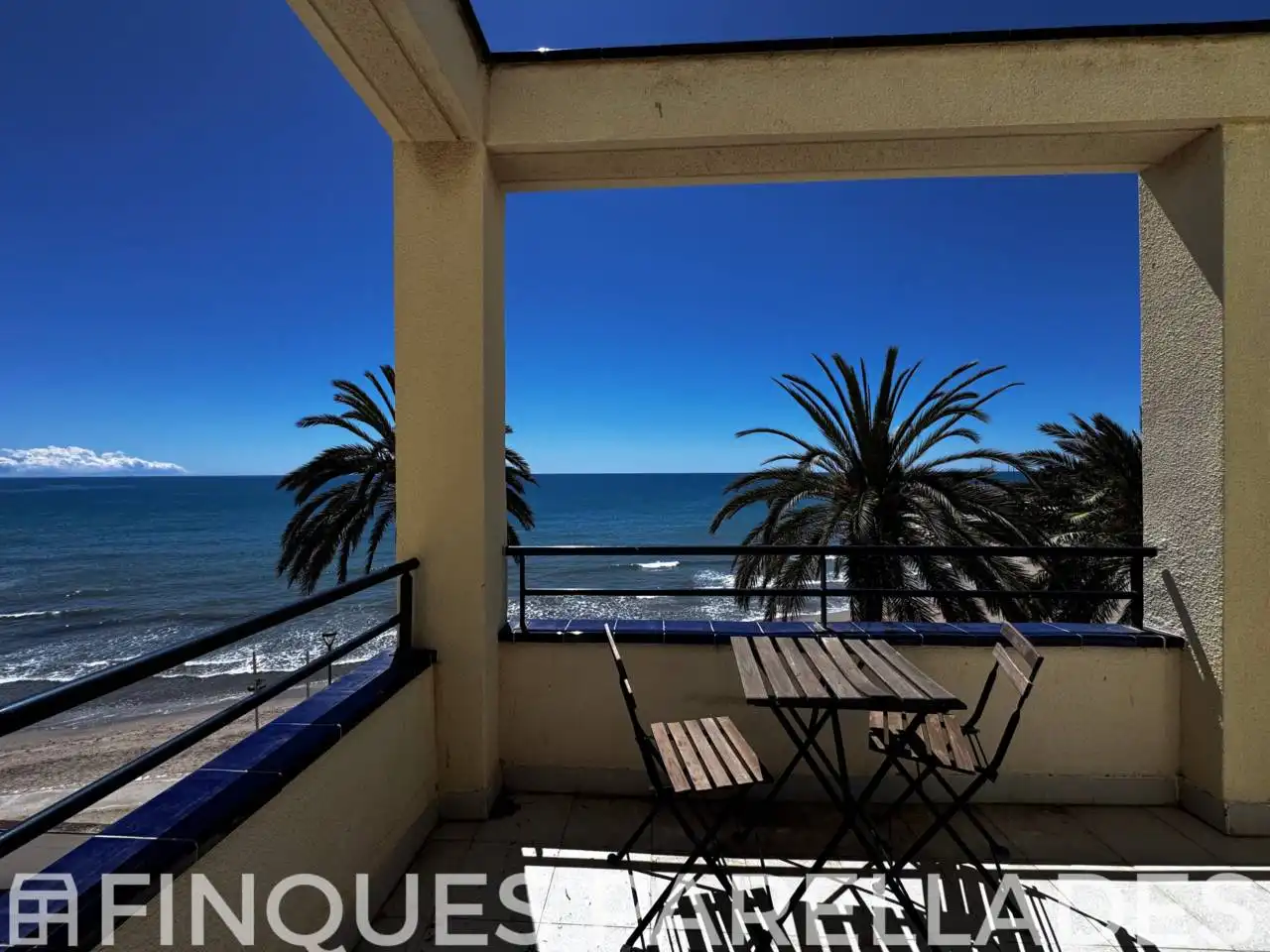 Balcony of Attic for sale in Sitges  with Air Conditioner, Heating and Parquet flooring