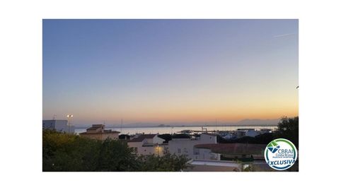 Foto 2 de Piso en venta en Calle de Merce Rodoreda, 1, Almadrava - Canyelles - Puig-Rom, Roses