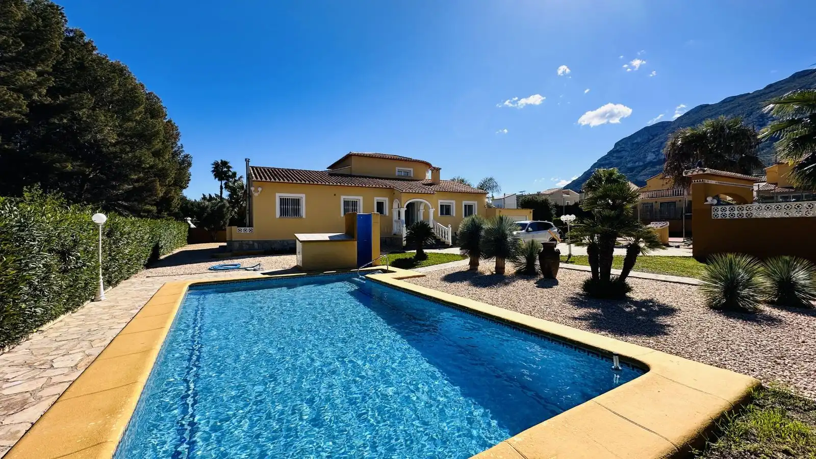 Chalet con piscina en venta en El Montgó, imagen 2