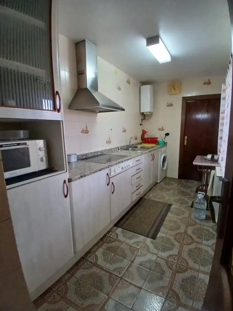 Room in Calle Florian Rey, 31, La Almunia de Doña Godina