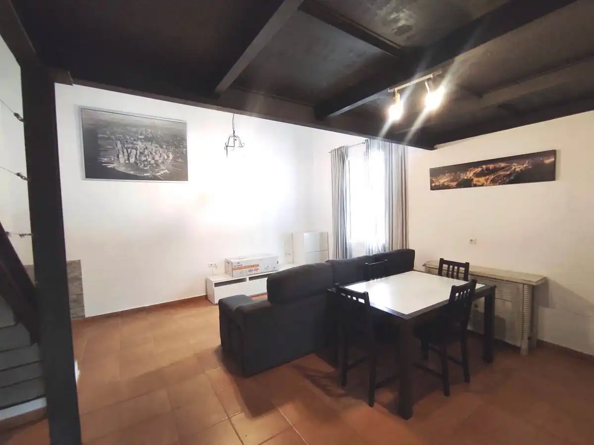 Sala d'estar de Finca rústica de lloguer en Málaga amb Aire condicionat, Jardí privat i Moblat