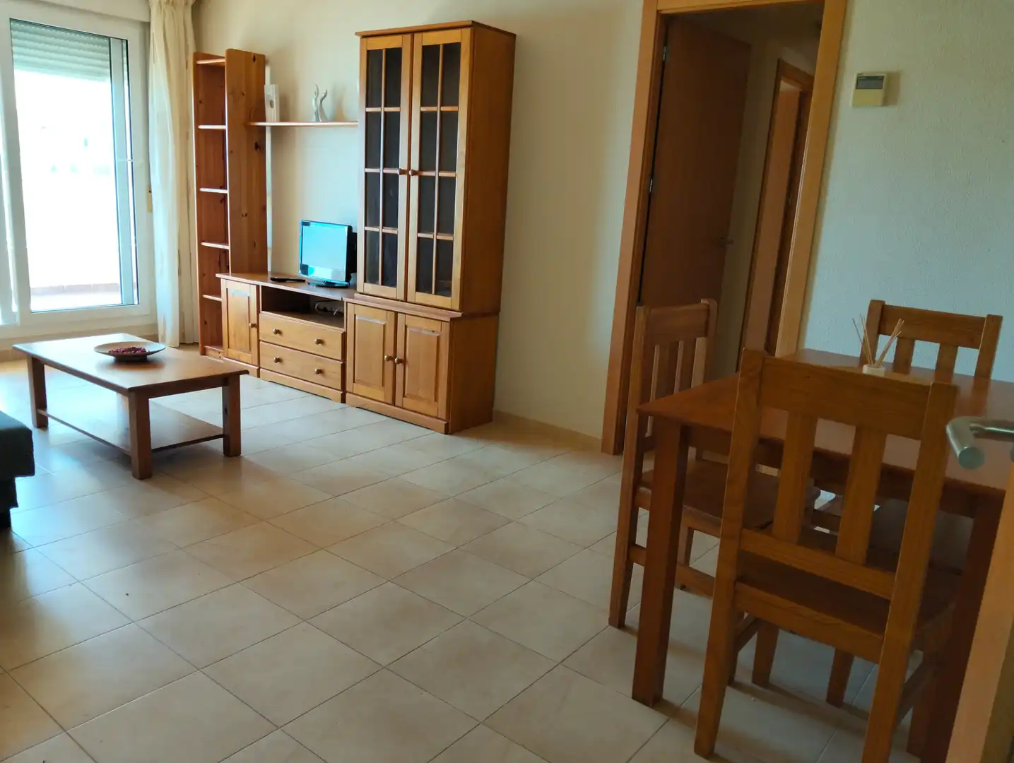 Wohnzimmer von Wohnung zum Verkauf in La Manga del Mar Menor mit Klimaanlage, Heizung und Privatgarten