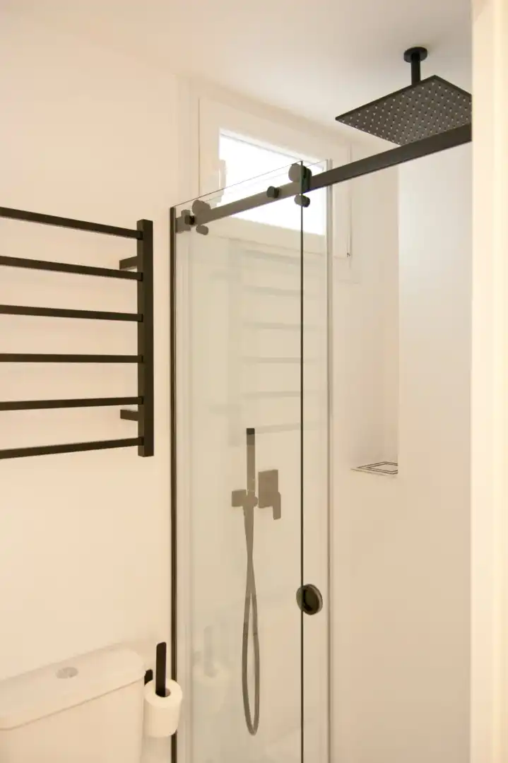 Baño de Piso de alquiler en Madrid con Aire acondicionado, Calefacción y Parquet