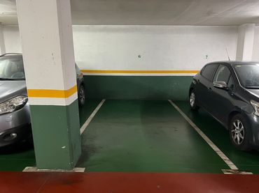 Place de parking individuelle à louer à Centre - Sant Oleguer
