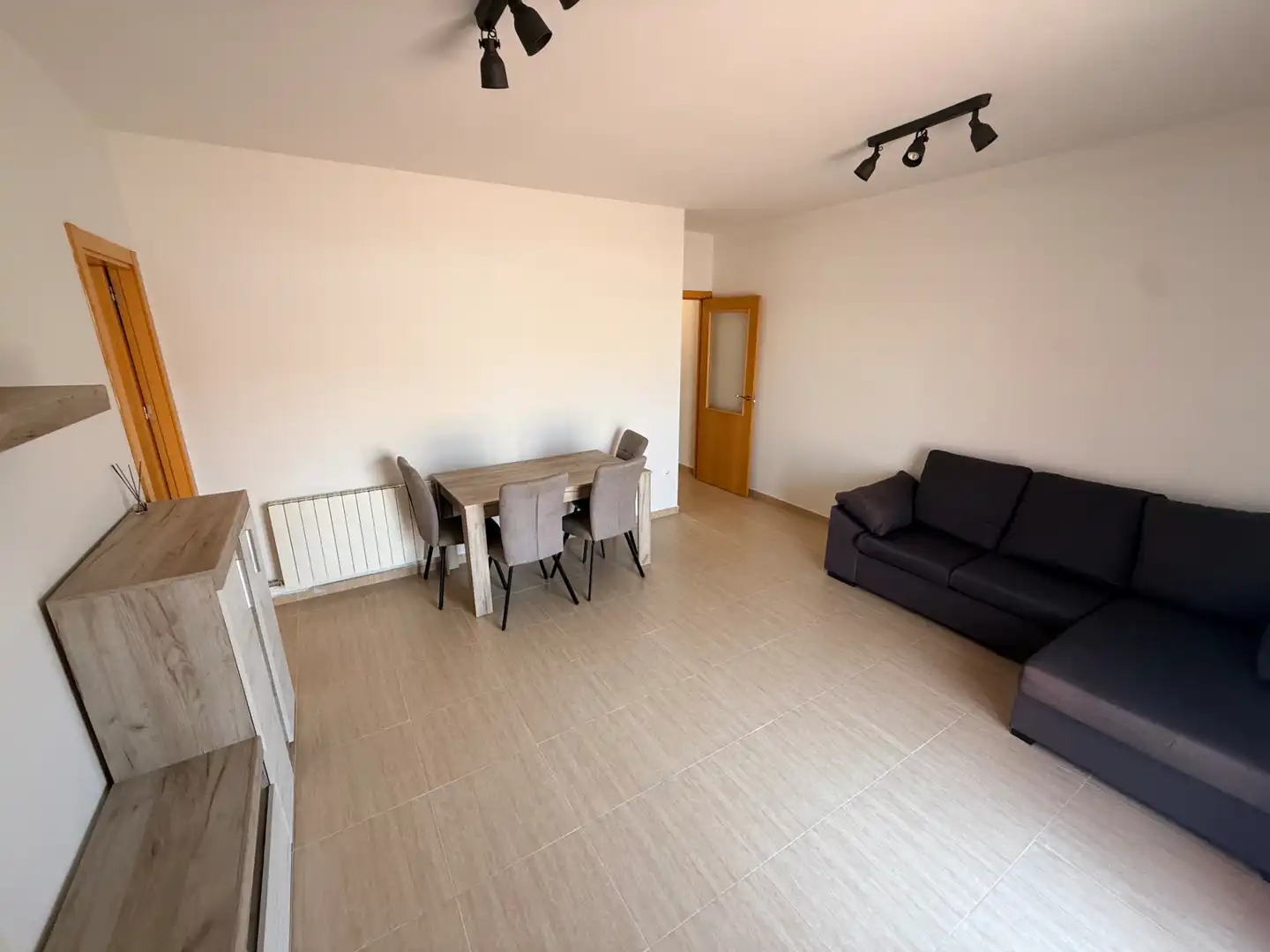 Sala d'estar de Àtic en venda en Tomelloso amb Terrassa i Moblat