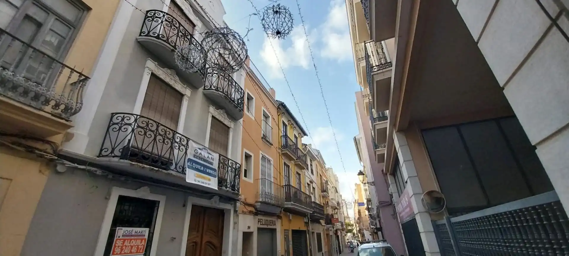 Außenansicht von Einfamilien-Reihenhaus zum Verkauf in Alzira