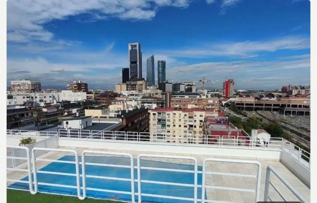 Flat for rent in Calle de Rafael Herrera, 11, Castilla