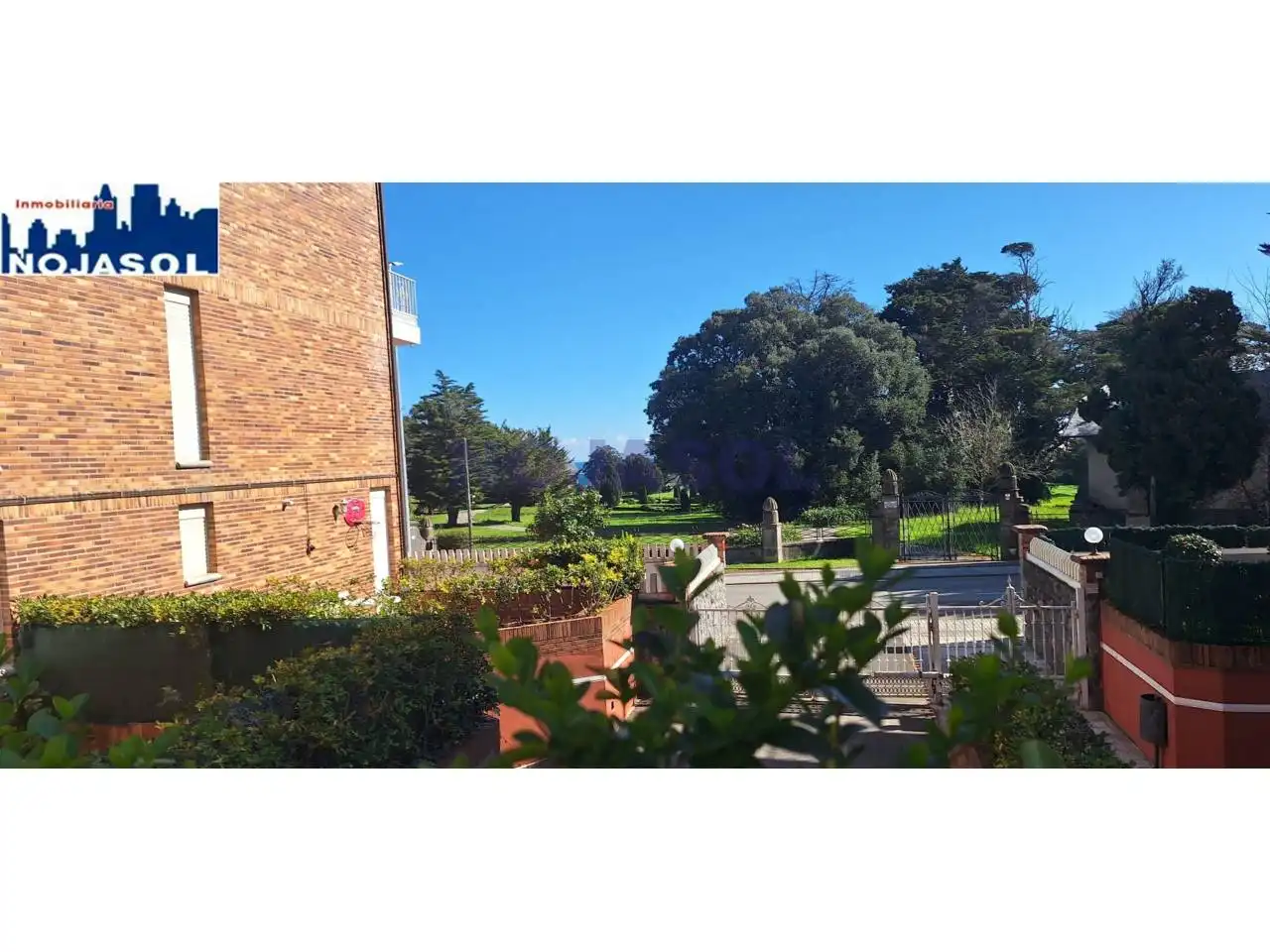 Jardí de Apartament de lloguer en Noja amb Calefacció, Terrassa i Moblat
