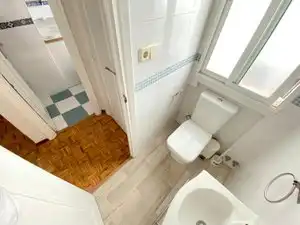 Badezimmer von Wohnung zur Miete in Madrid mit Heizung, Möbliert und Ofen