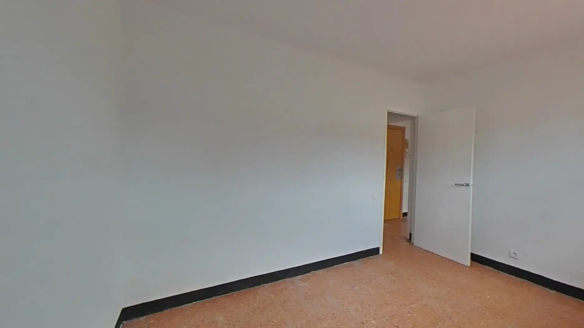 Flat for sale in de Sant Narcís, Sant Narcís