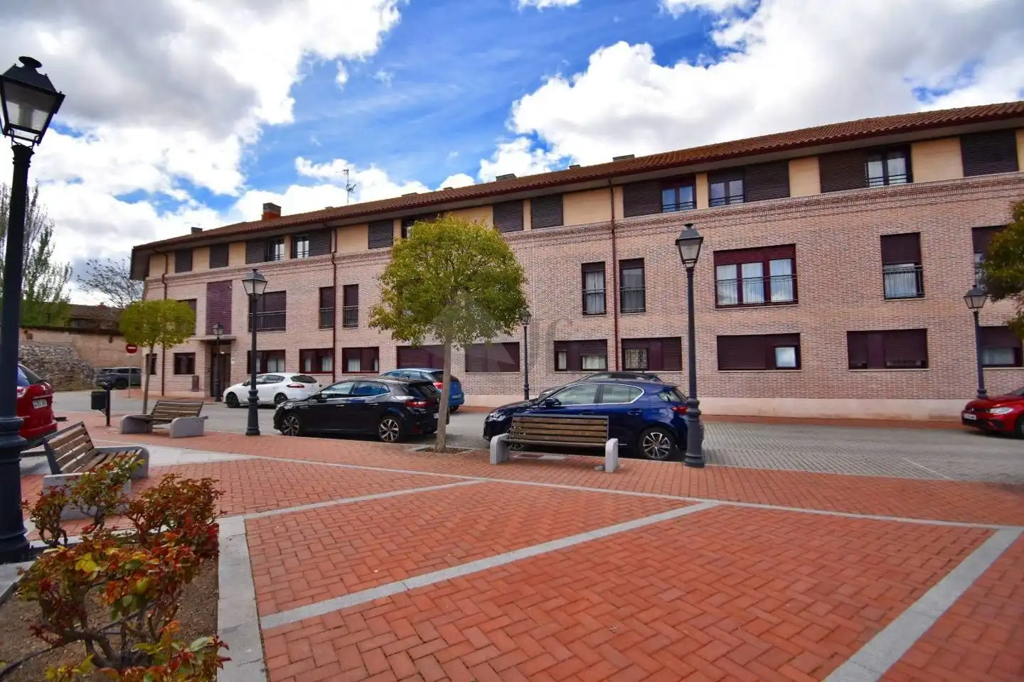 Vista exterior de Dúplex en venta en Olmedo con Calefacción, Parquet y Terraza