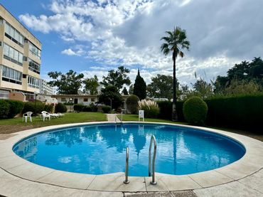 Apartament amb piscina en venda a La Carihuela - Los Nidos