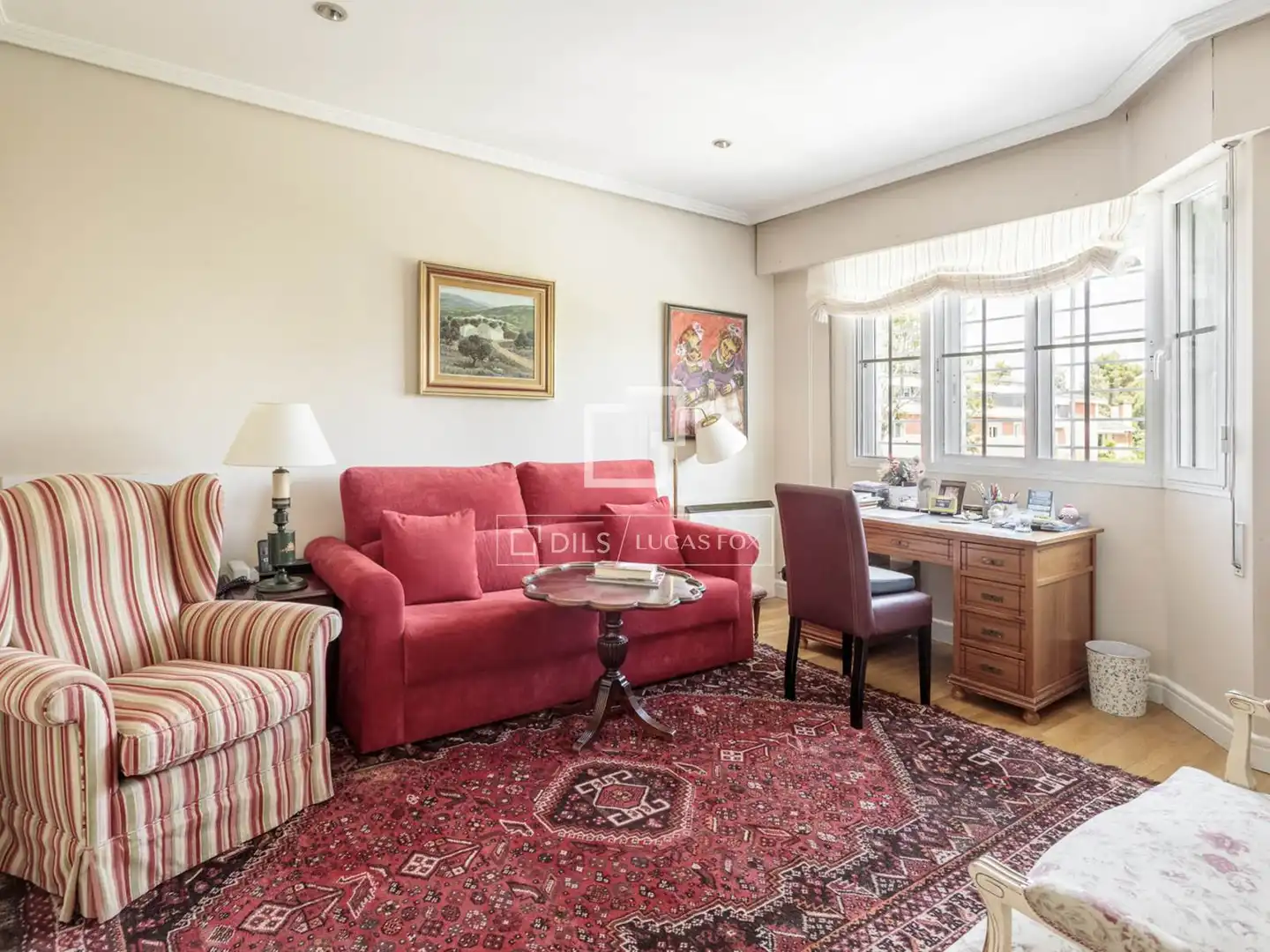 Sala d'estar de Casa o xalet en venda en Madrid amb Aire condicionat, Calefacció i Moblat