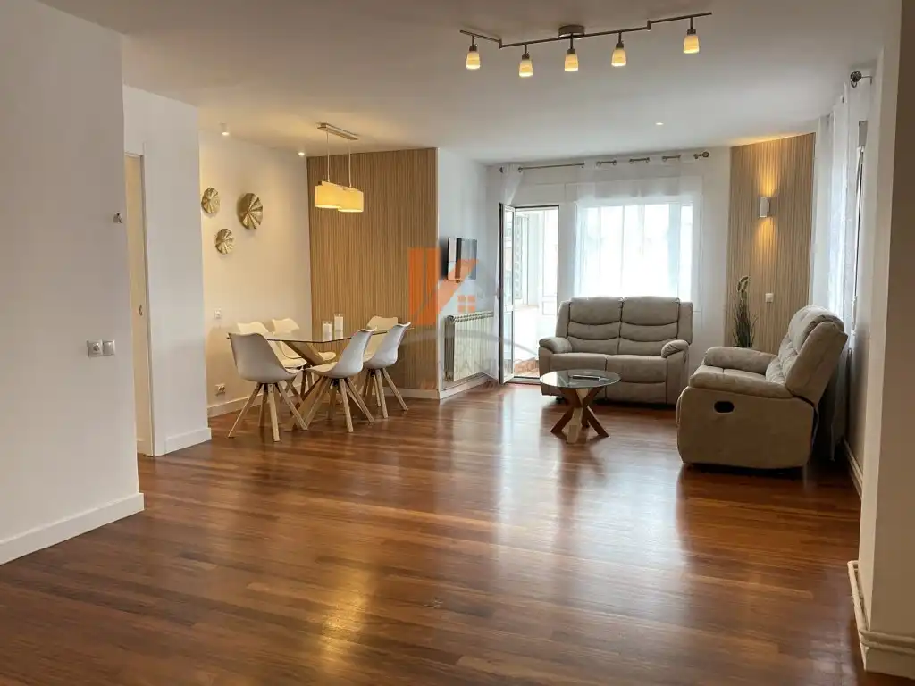 Flat for rent in Rua Santiago Del Estero (De), 7, Ensanche - Sar