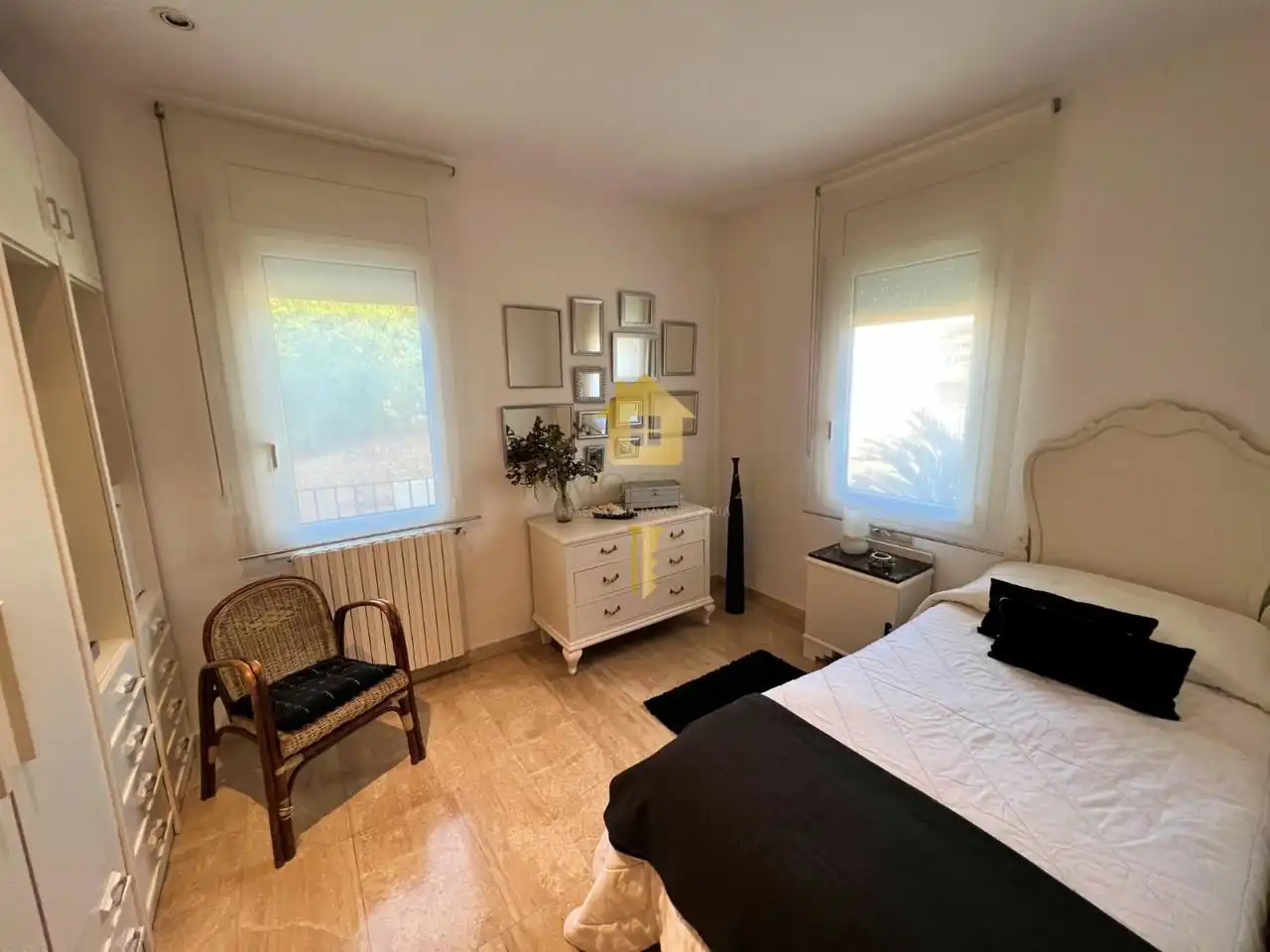 Dormitori de Casa o xalet en venda en La Bisbal d'Empordà amb Aire condicionat, Jardí privat i Terrassa