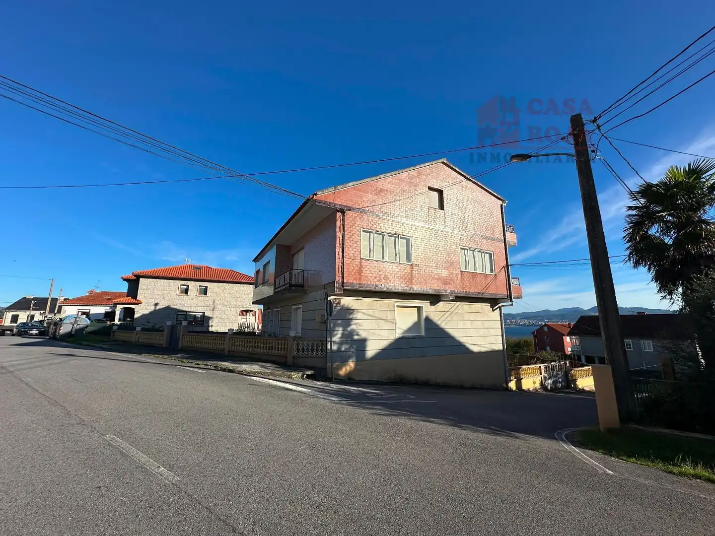 Vista exterior de Casa o xalet en venda en Cangas  amb Calefacció, Terrassa i Traster
