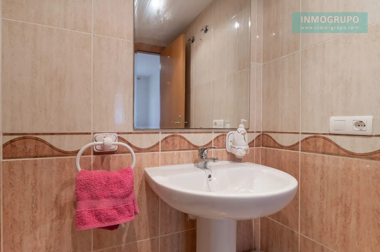 Bany de Pis en venda en Oropesa del Mar / Orpesa amb Aire condicionat, Jardí privat i Terrassa