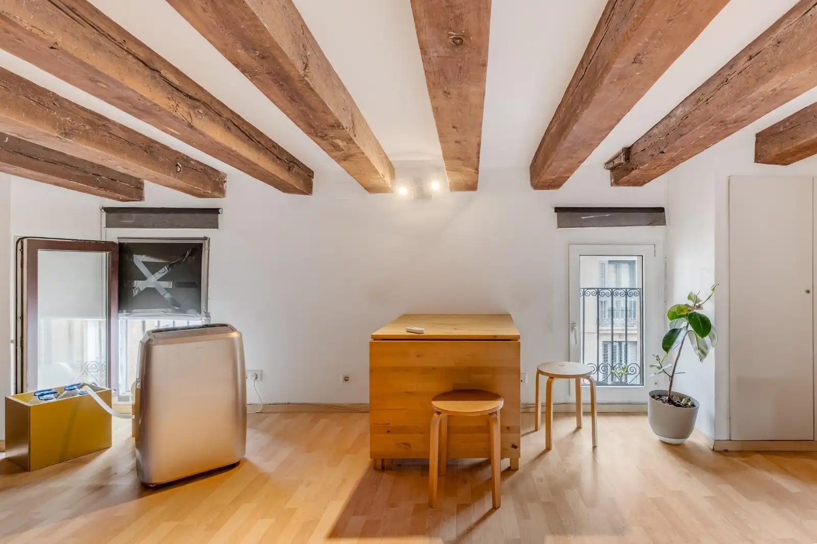 Study for sale in Barcelona, Barcelona