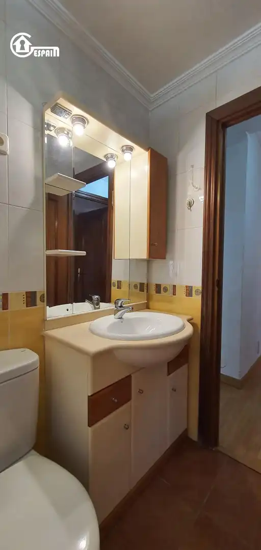Baño de Piso en venta en Madrid con Aire acondicionado, Calefacción y Amueblado
