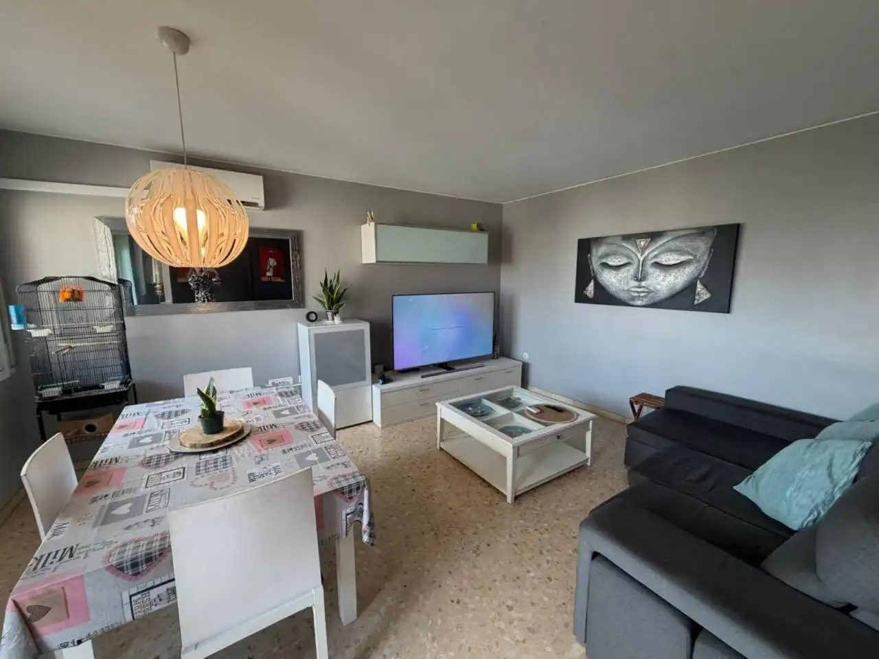 Living room of Flat for sale in Terrassa  with Air Conditioner, Heating and Balcony