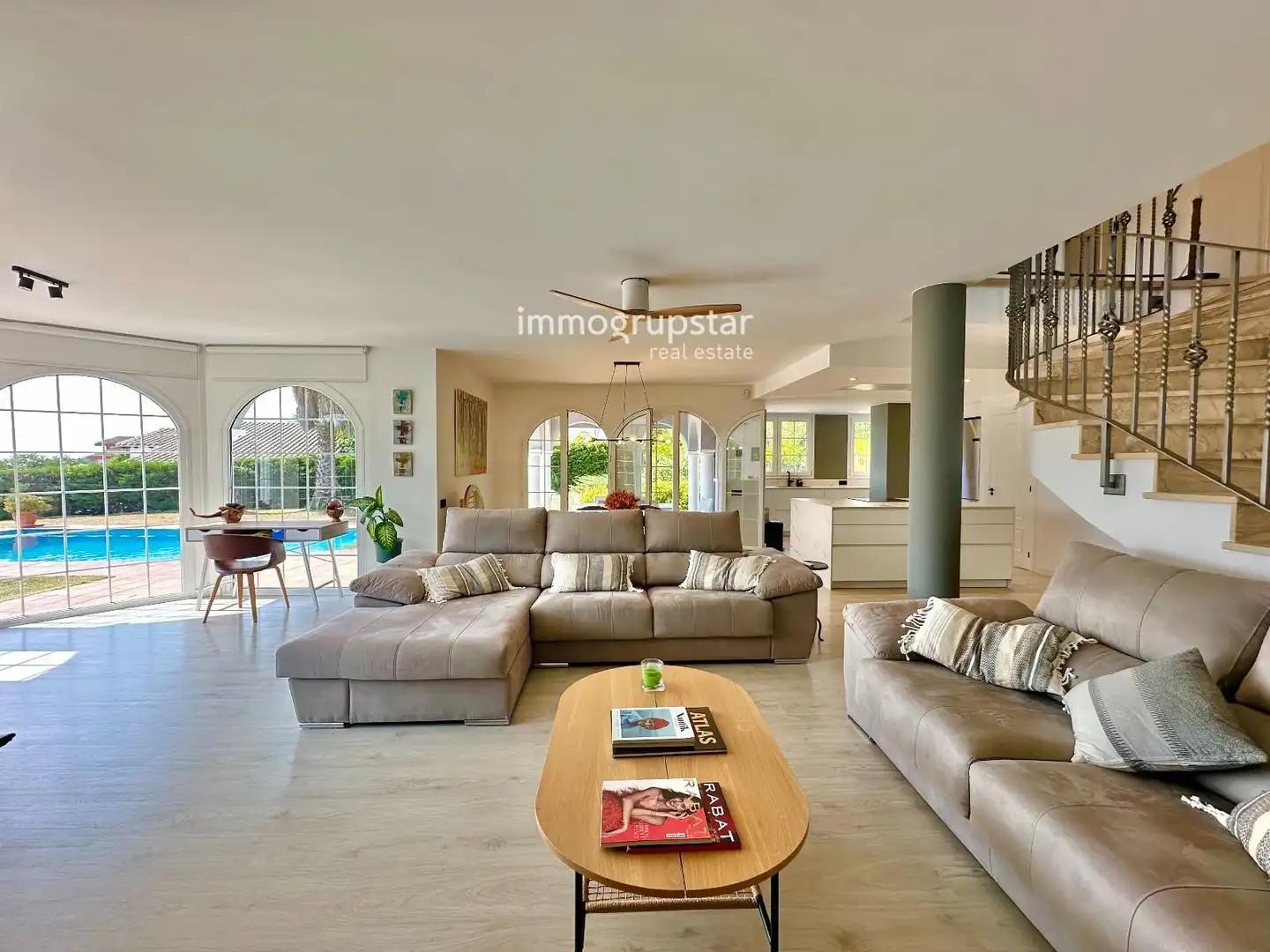 Sala de estar de Casa o chalet en venta en Calonge i Sant Antoni con Calefacción, Terraza y Piscina