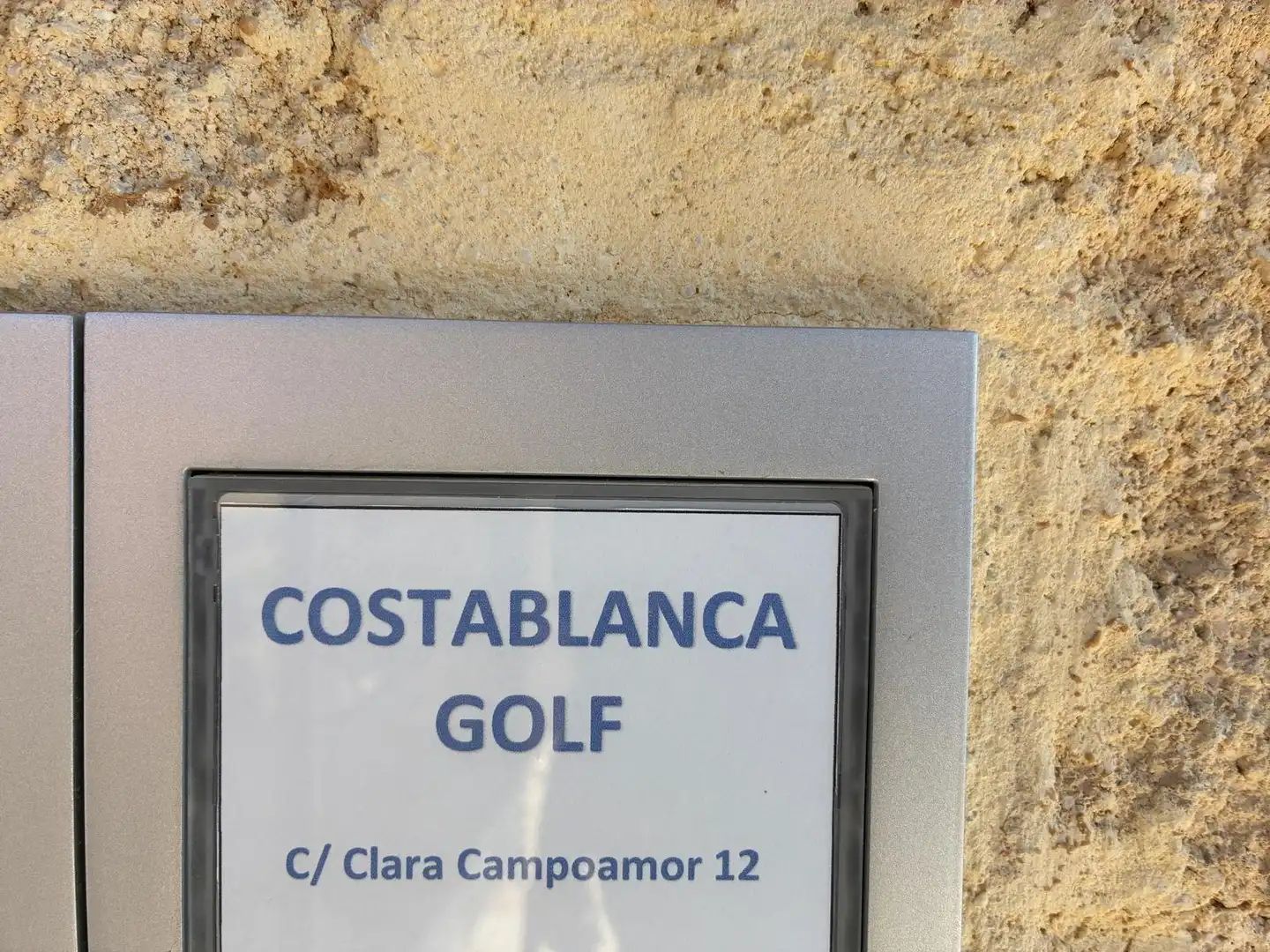 Vista exterior de Casa o xalet en venda en Alicante / Alacant amb Aire condicionat, Terrassa i Piscina comunitària