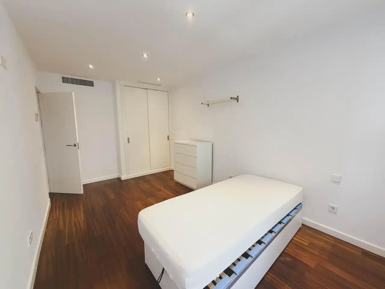 Habitación de Piso en venta en Cádiz con Aire acondicionado, Calefacción y Parquet