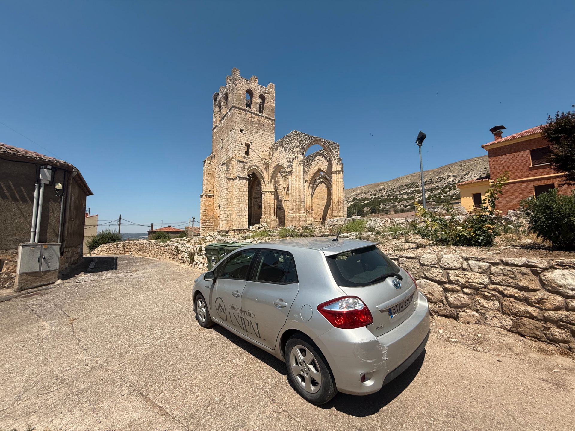 Vista exterior de Casa o xalet en venda en Palenzuela amb Calefacció, Terrassa i Traster
