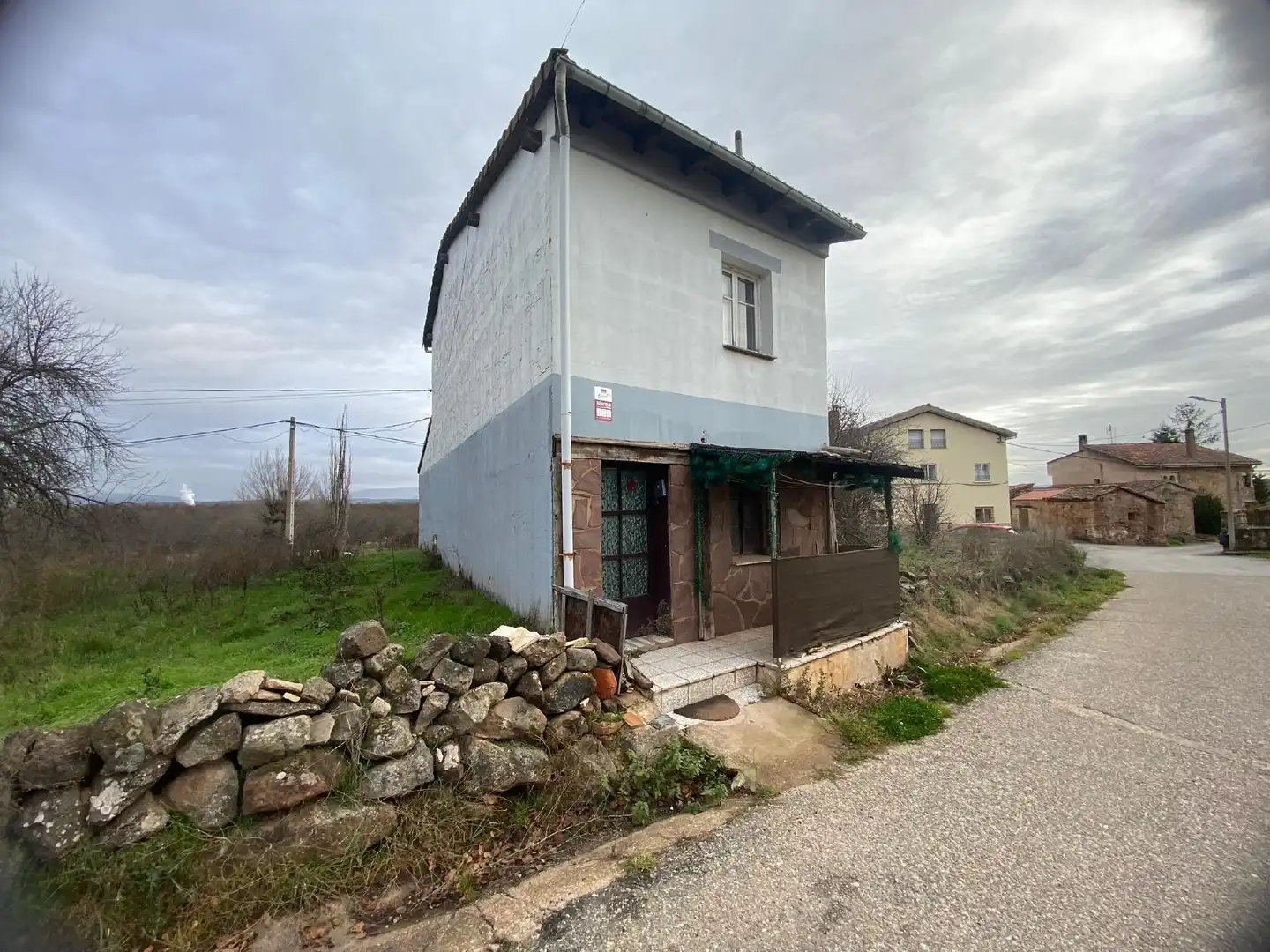 Vista exterior de Casa o xalet en venda en Hacinas