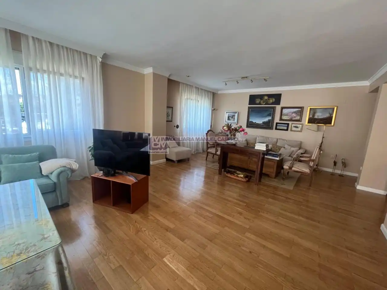 Living room of Flat for sale in Cáceres  with Air Conditioner, Heating and Parquet flooring