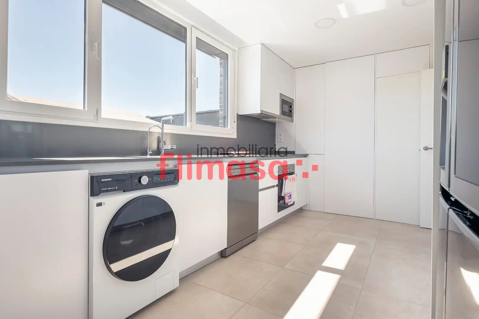 Cocina de Casa adosada en venta en Villaviciosa de Odón con Aire acondicionado, Calefacción y Jardín privado