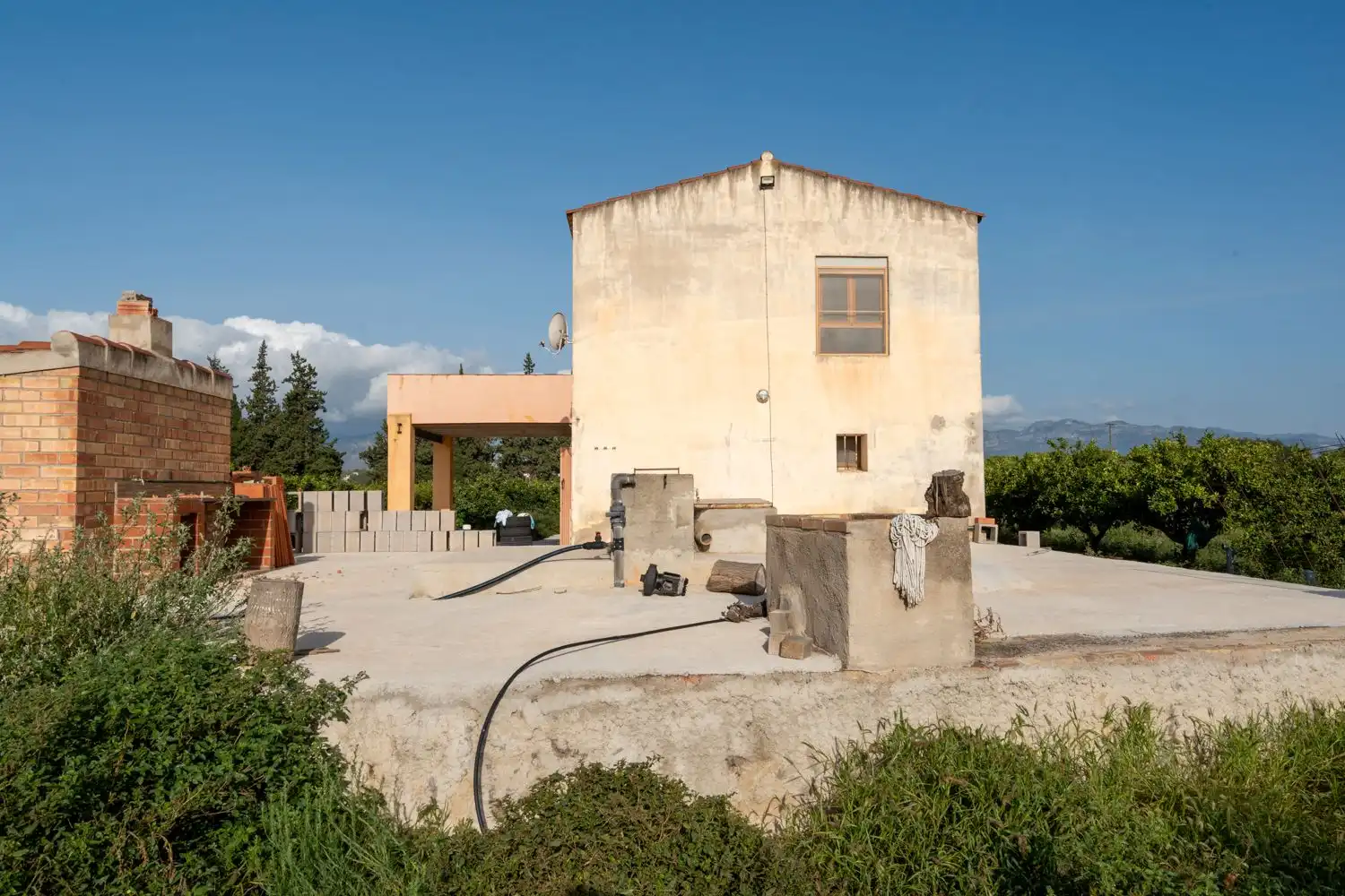 Außenansicht von Country house zum Verkauf in Tortosa mit Privatgarten, Terrasse und Abstellraum