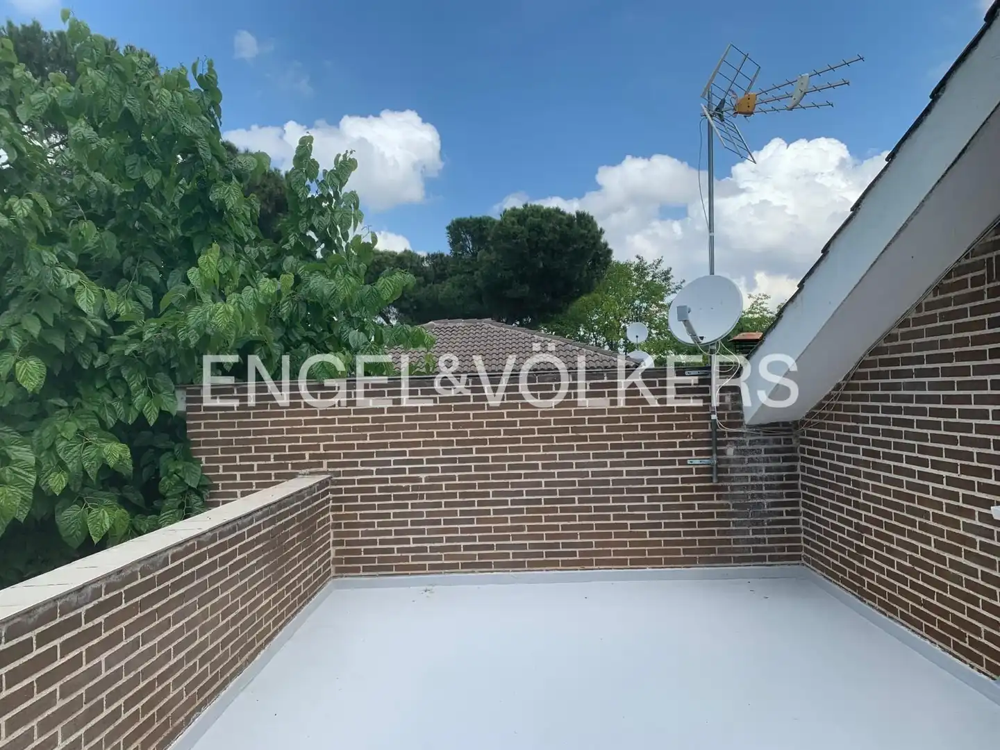 Terraza de Casa o chalet de alquiler en Madrid con Calefacción y Se aceptan mascotas